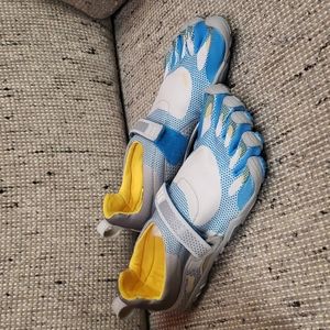 Vibram Five Fingers Bikila Women's Running Shoes